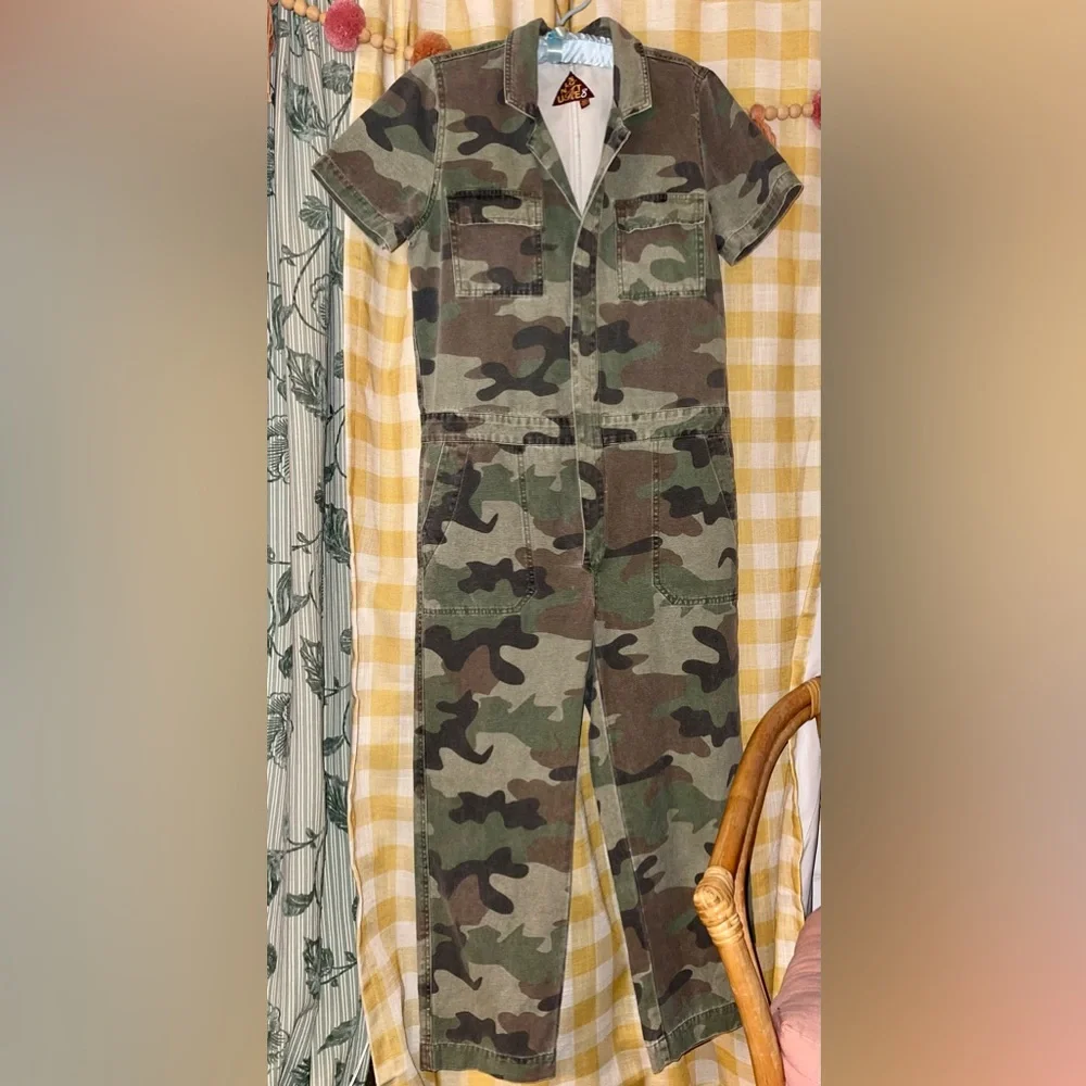 Urban outfitters camo boiler suit jumpsuit M/L super cute & flattering EUC - Picture 1 of 6